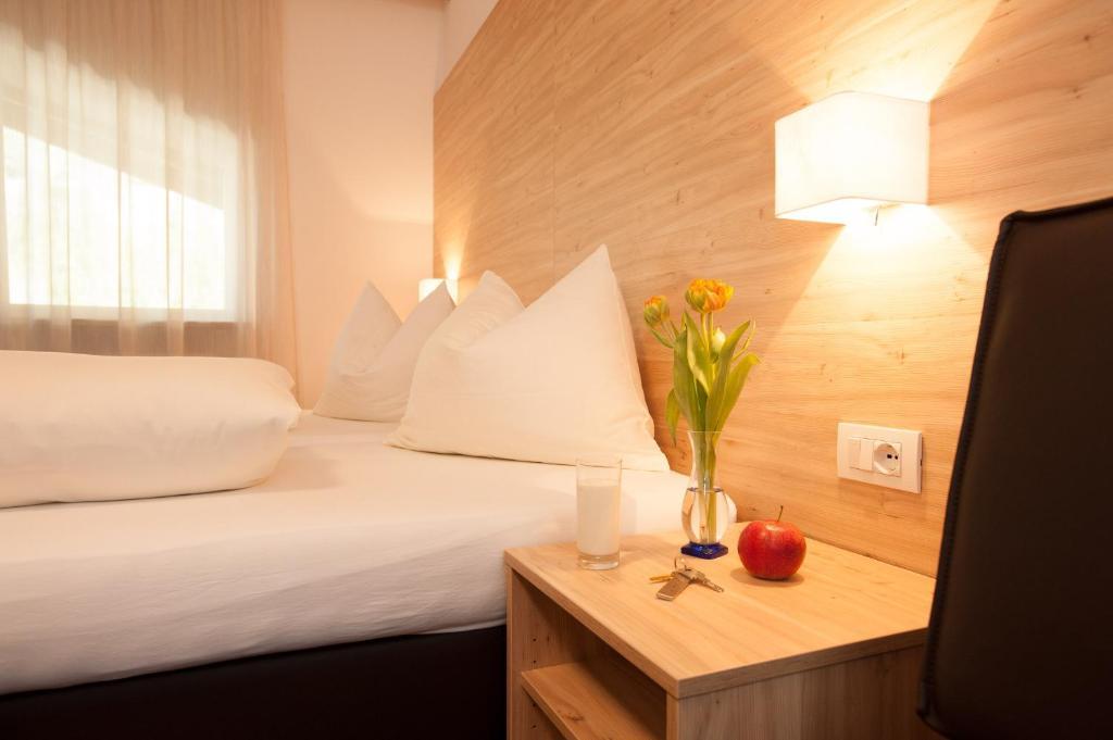 Hotel Stifter Лутаго Номер фото