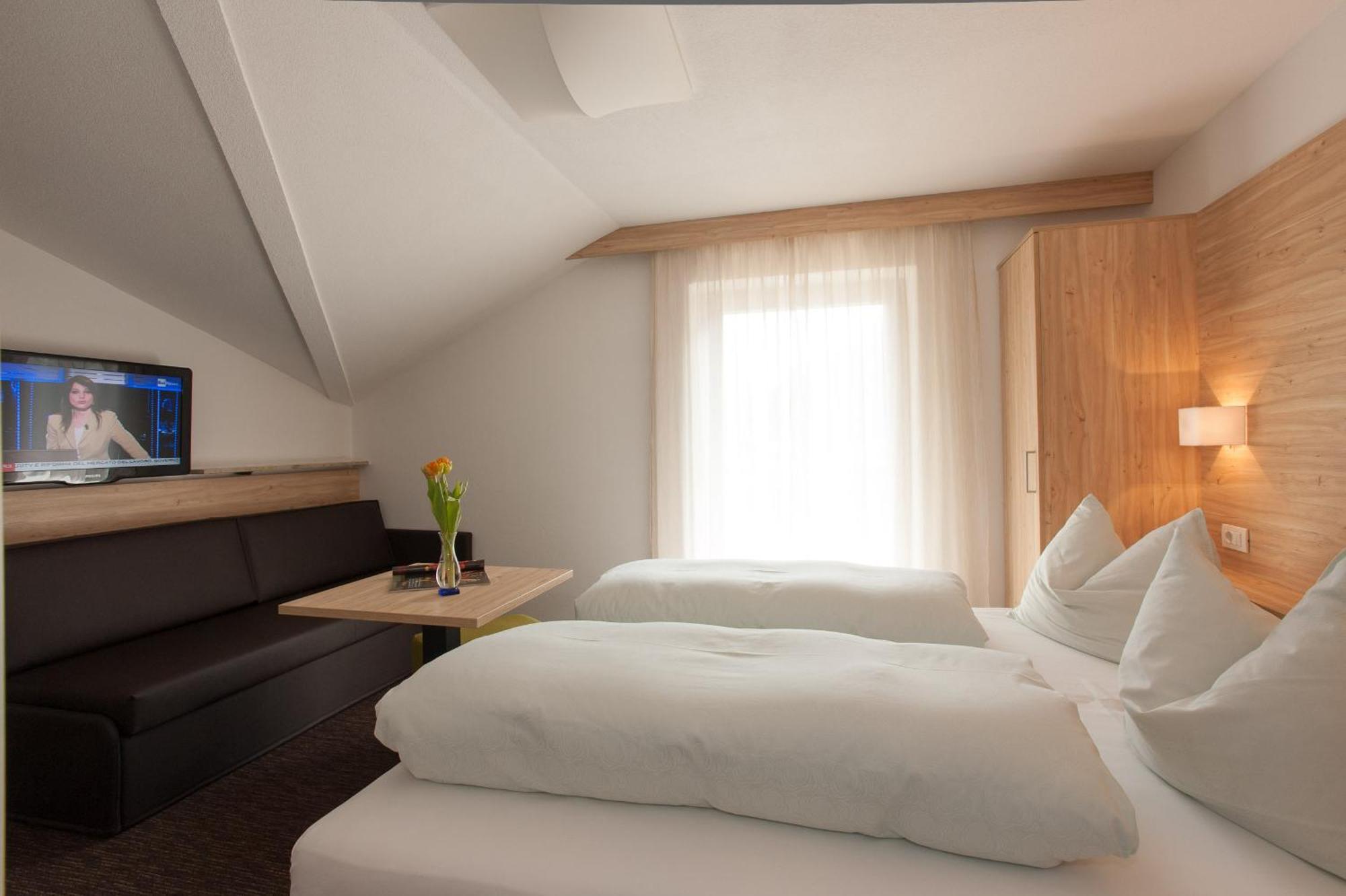 Hotel Stifter Лутаго Экстерьер фото